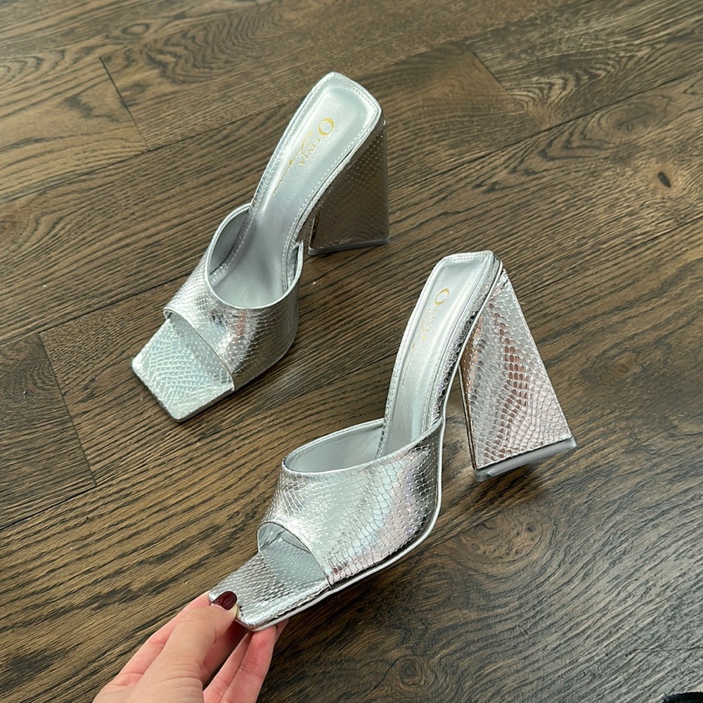 Practically new silver chunky heel heels size 7.5